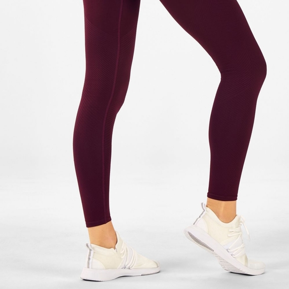 maroon fabletics leggings